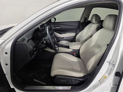 Used 2025 Honda Accord Touring image 24