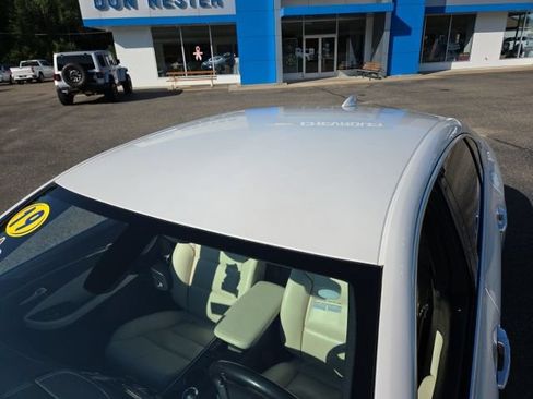 Used 2019 Chevrolet Impala Premier w/ Premier Convenience Package FWD image 36