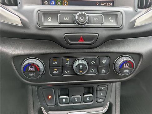 Used 2020 GMC Terrain SLE w/ Driver Convenience Package FWD image 19