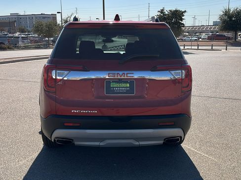 Certified 2023 GMC Acadia SLT image 7