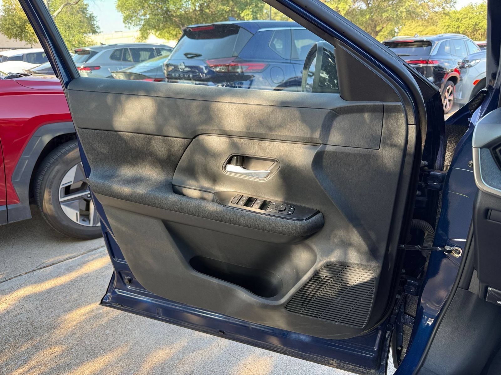 Used 2026 Nissan Kicks SV FWD image 18