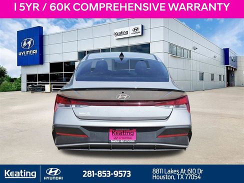 Certified 2025 Hyundai Elantra Sport FWD image 6