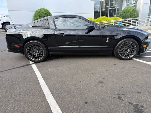 Used 2014 Ford Mustang Shelby GT500 w/ Equipment Group 821A RWD image 9