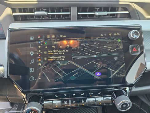 Used 2027 Chevrolet Bolt LT w/ Comfort Package FWD image 7