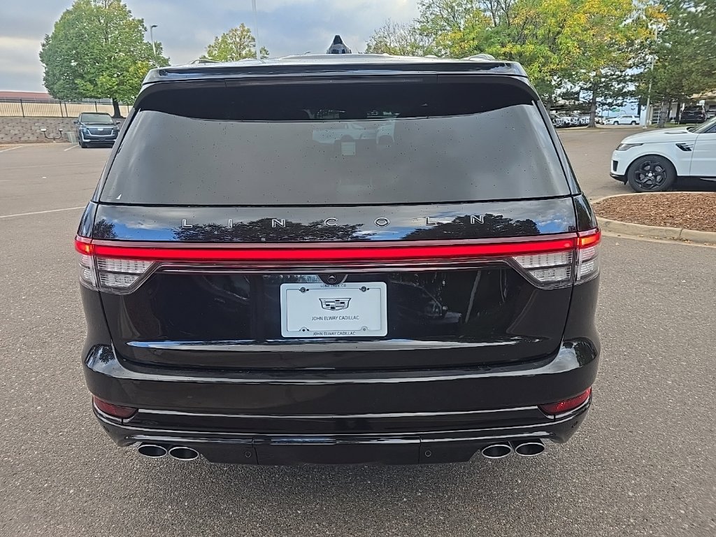 Used 2025 Lincoln Aviator Black Label w/ Jet Appearance Package AWD/4WD image 4