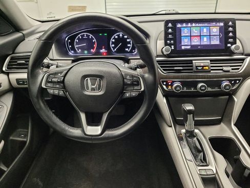 Used 2018 Honda Accord Touring image 22