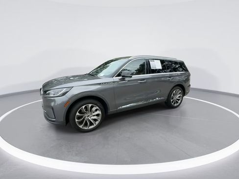 Used 2025 Lincoln Aviator Reserve w/ Luxury Package AWD/4WD image 4
