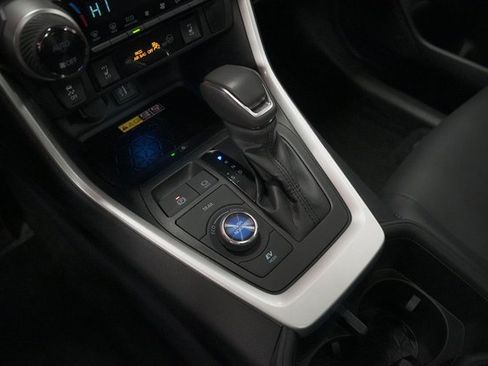 Used 2025 Toyota RAV4 XSE w/ Advanced Technology Package image 26