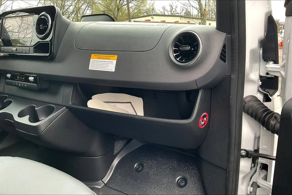 Used 2026 Mercedes-Benz Sprinter 2500 image 13