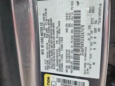 Used 2014 Ford Fusion Titanium FWD image 18