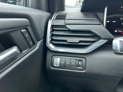 New 2026 GMC Acadia Elevation AWD/4WD image 20