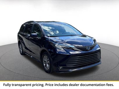 Used 2025 Toyota Sienna XLE
