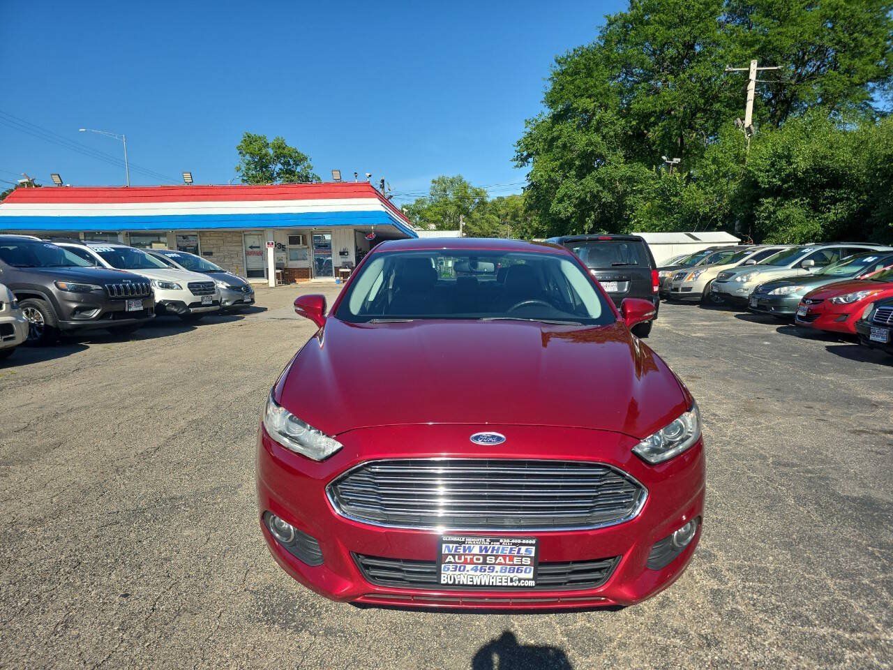 Used 2016 Ford Fusion SE w/ Equipment Group 202A FWD image 4