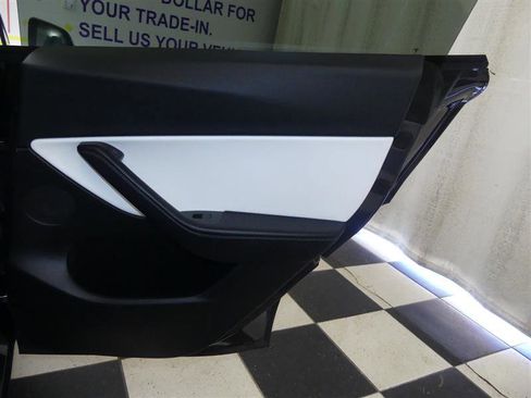 Used 2021 Tesla Model Y Performance image 24