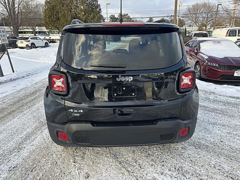 Used 2023 Jeep Renegade Latitude w/ Sun/Sound Group image 4