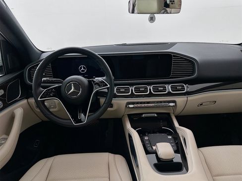 Certified 2025 Mercedes-Benz GLE 450 4MATIC image 24