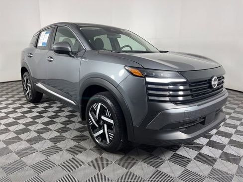 Certified 2025 Nissan Kicks SV FWD image 3