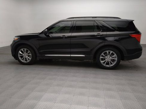 Used 2021 Ford Explorer XLT w/ Equipment Group 202A RWD image 3