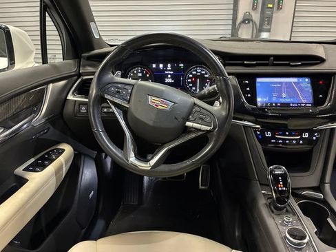 Certified 2023 Cadillac XT6 Sport w/ Technology Package AWD/4WD image 13
