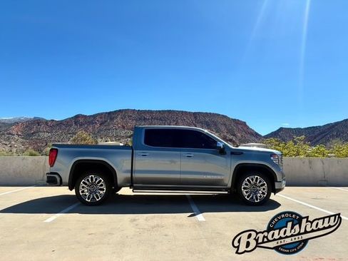 Used 2023 GMC Sierra 1500 Denali Ultimate image 3