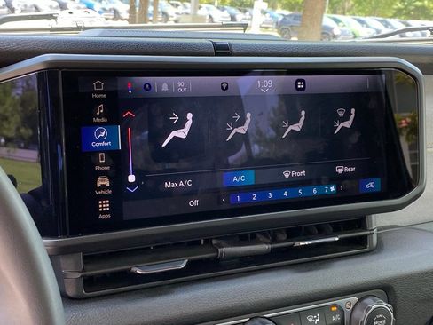 Used 2025 Jeep Wrangler Unlimited Sport AWD/4WD image 15