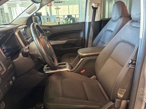 Used 2018 Chevrolet Colorado LT w/ LT Convenience Package AWD/4WD image 7