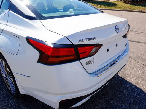 Used 2023 Nissan Altima 2.5 SL AWD/4WD image 28