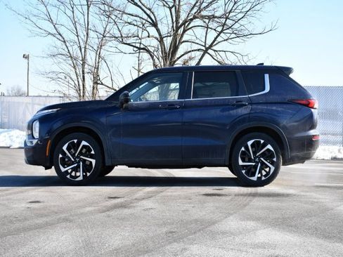 Used 2024 Mitsubishi Outlander SE image 4