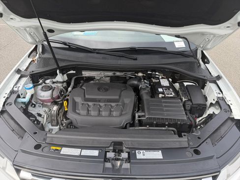 Used 2018 Volkswagen Tiguan SEL AWD/4WD image 20