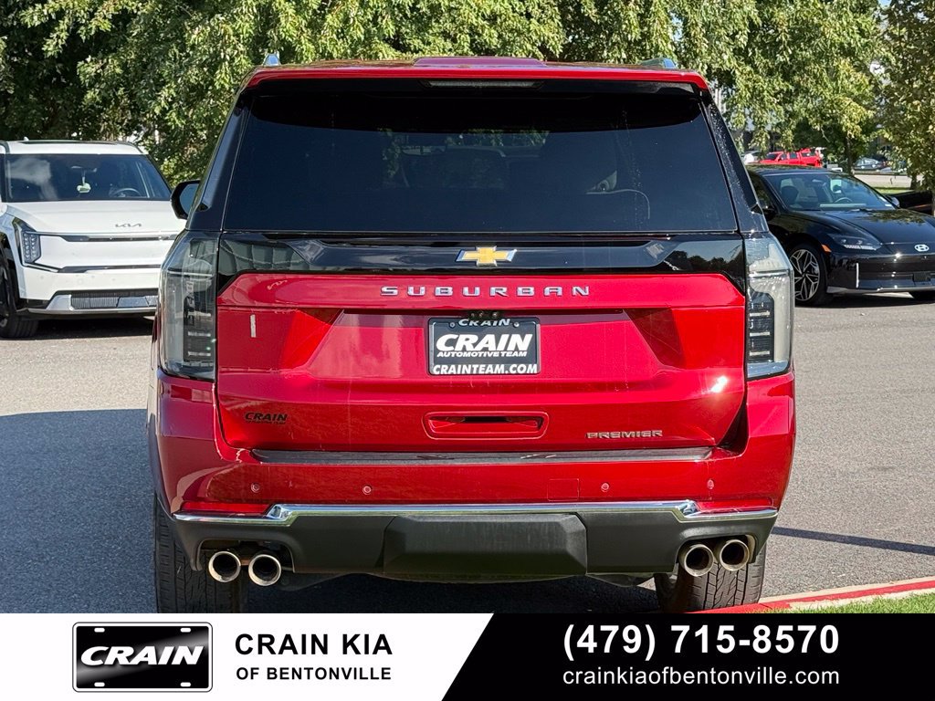 Used 2025 Chevrolet Suburban Premier AWD/4WD image 6