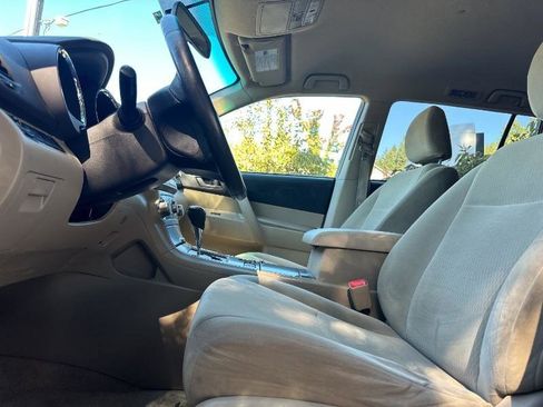 Used 2010 Toyota Highlander 4WD image 12