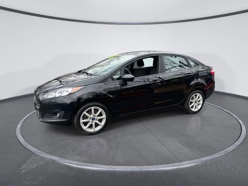 Used 2019 Ford Fiesta SE w/ Equipment Group 201A image 2