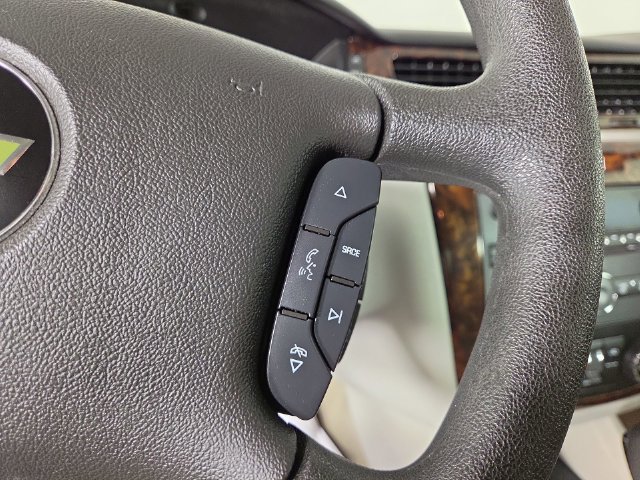 Used 2015 Chevrolet Impala LT FWD image 23