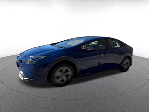 Used 2025 Toyota Prius LE image 8