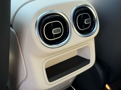 Used 2026 Mercedes-Benz GLC 350e 4MATIC image 31