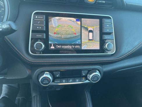 Used 2019 Nissan Kicks SR w/ SR Premium Package image 10