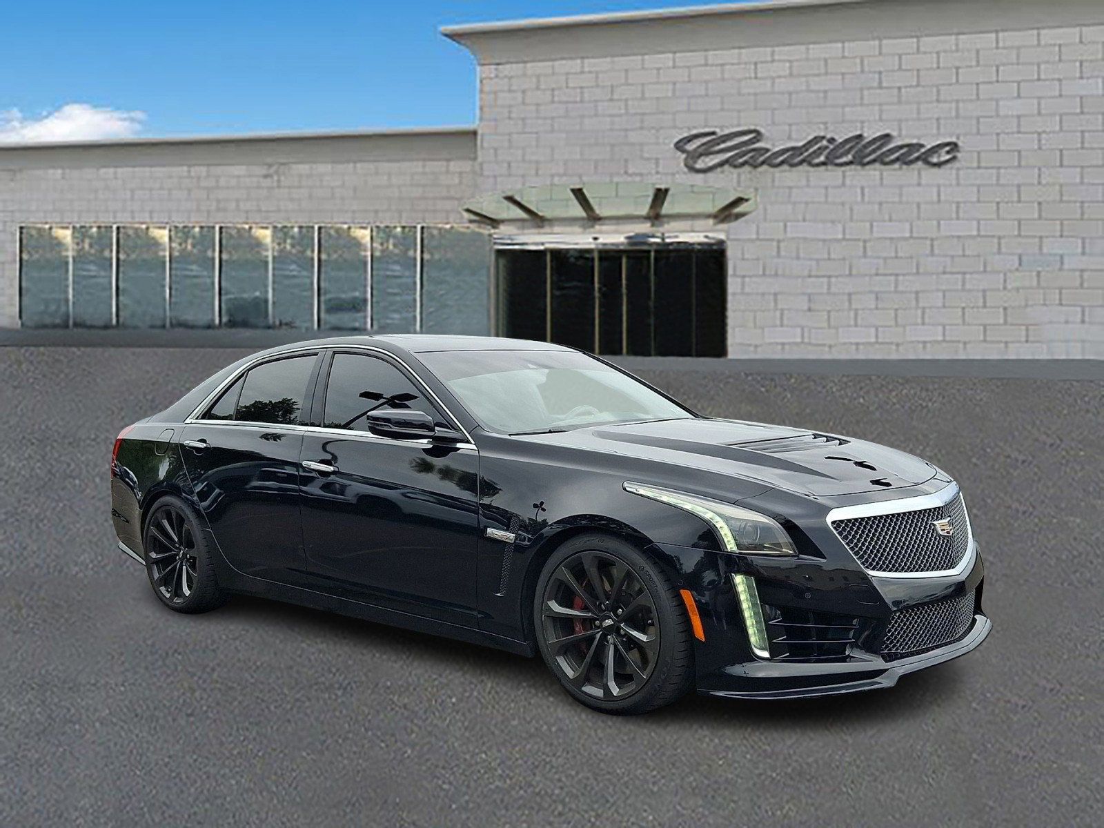 Used 2019 Cadillac CTS V w/ Luxury Package RWD image 3