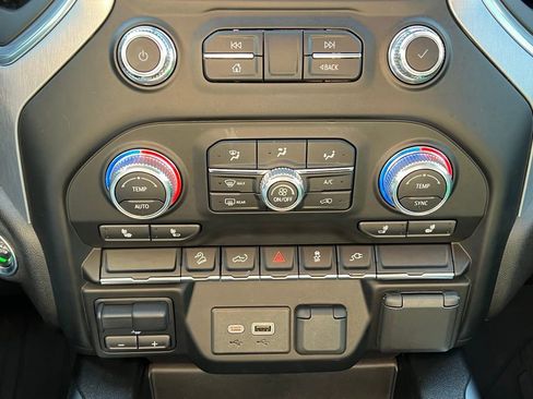 Used 2022 GMC Sierra 1500 Elevation image 28