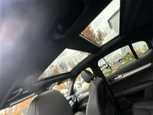 New 2025 Alfa Romeo Stelvio Sprint image 14