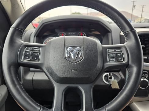 Used 2020 RAM 1500 Classic SLT w/ Luxury Group image 25