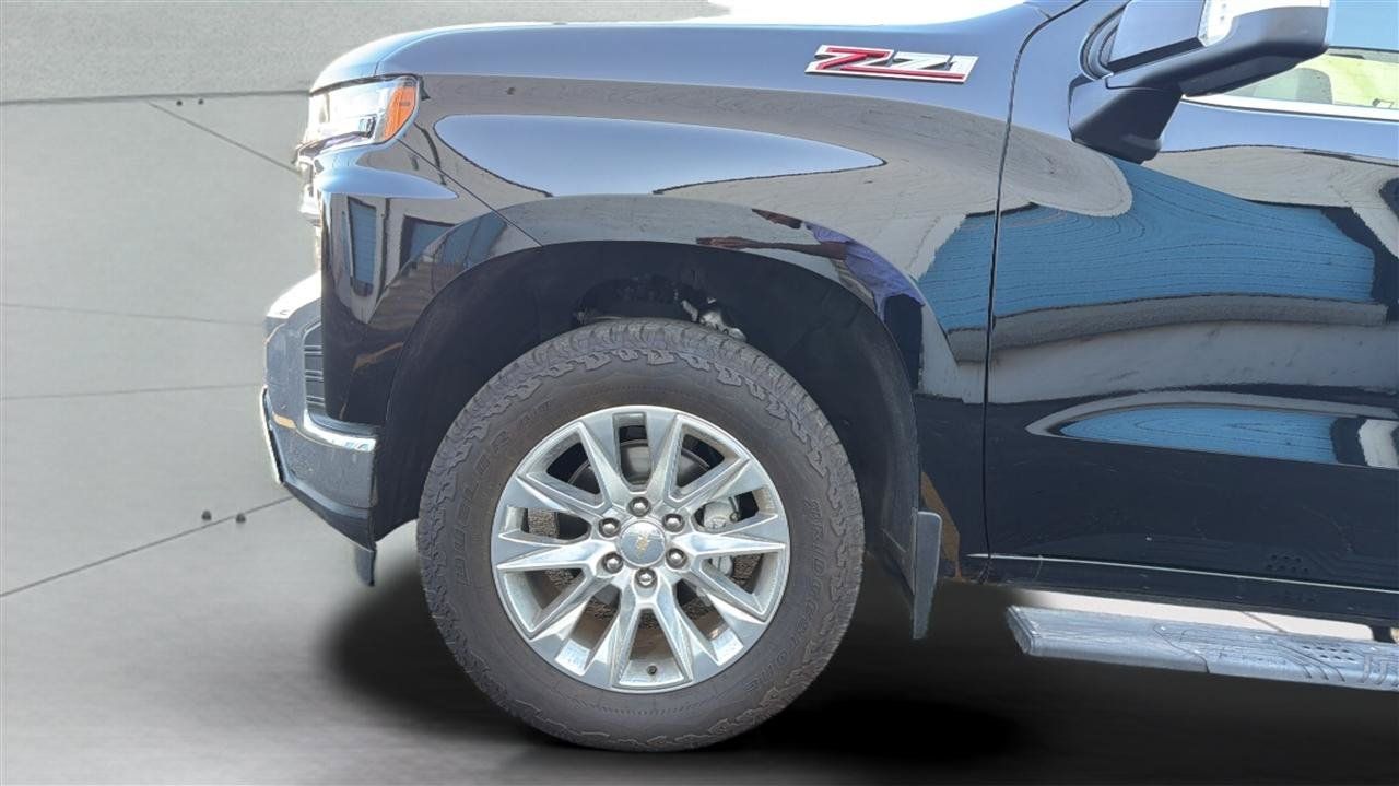 Used 2021 Chevrolet Silverado 1500 LTZ AWD/4WD image 34
