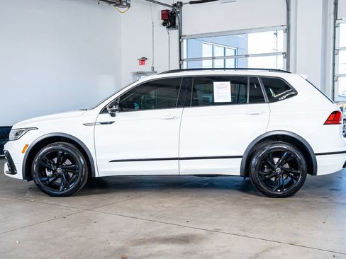 Used 2023 Volkswagen Tiguan SE R-Line image 8