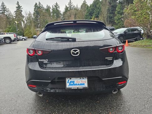 New 2026 MAZDA MAZDA3 Hatchback w/Premium Plus Pkg image 6