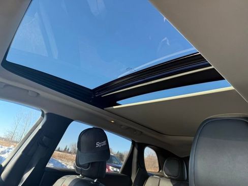 Used 2019 Jeep Cherokee Trailhawk image 13