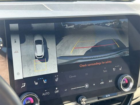 Used 2025 Lexus NX 300h AWD w/ Luxury Package image 27