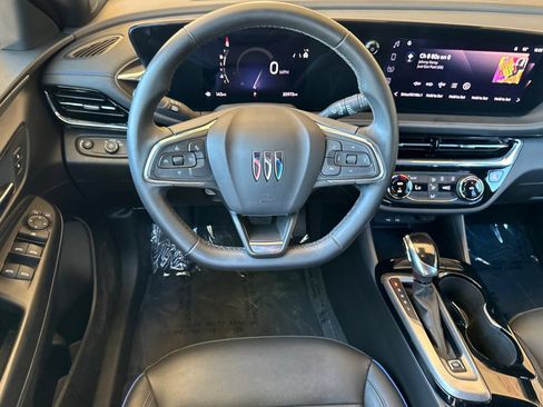 Certified 2025 Buick Envista Sport Touring FWD image 14