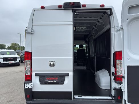 New 2026 RAM ProMaster 2500 w/ Convenience Group FWD image 31