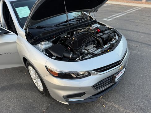 Used 2018 Chevrolet Malibu LT w/ Driver Confidence Package image 27