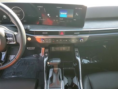 Used 2024 Kia Sorento SX Prestige image 17