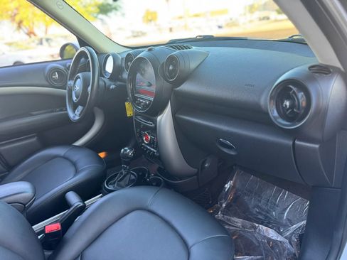 Used 2016 MINI Cooper Countryman w/ Premium Package FWD image 36